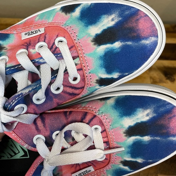 Vans Pink & Blue Tie Dye Authentic Multi & True White Women’s Canvas Shoes US 7 - Picture 9 of 11